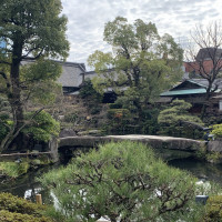 日本庭園で前撮りも可能です。