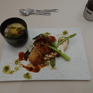 ワンプレートでの試食でした。