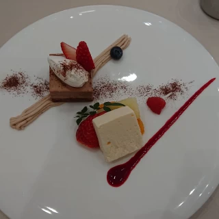 ワンプレートでの試食でした。