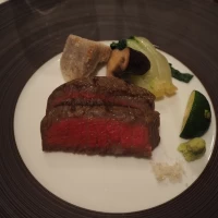 お箸で切れるお肉