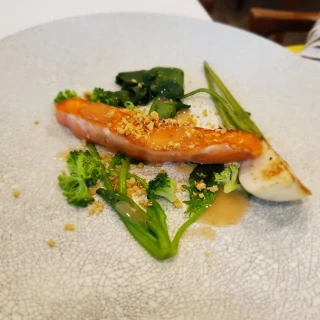 フレンチコースの魚料理です
