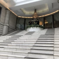 当日はバイオリンの生演奏で出迎えてくれるそうです。