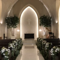 薄暗いイメージです。