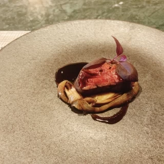 お肉料理