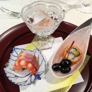 盛りつけも繊細でした。