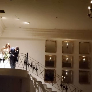 階段からの入場は映えました
