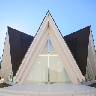 とてもオシャレですっきりとしたスタイリッシュな式場！