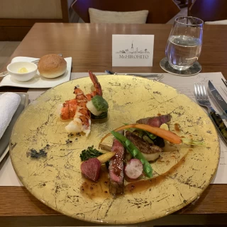 試食