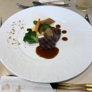 お肉すごく柔らかくて美味しかったです。