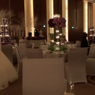 モダンで高級感のある会場