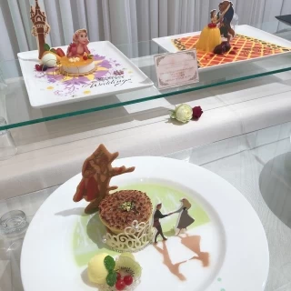 それぞれプリンセスのデザート、テーマに合ったデザイン。