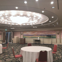 シャンデリアがすごく大きい披露宴