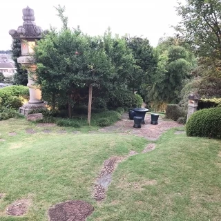 お庭で挙式可能。