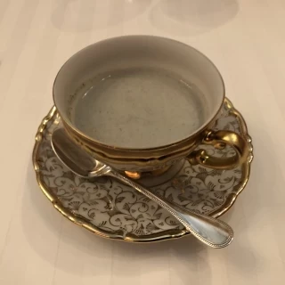 ゴマポタージュと思いきやトリュフのポタージュ。塩気があります