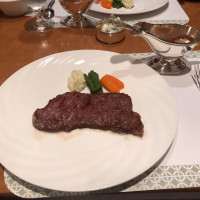 当日のコースメニューではないお肉。