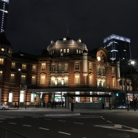丸の内／皇居方面から見た夜の東京駅