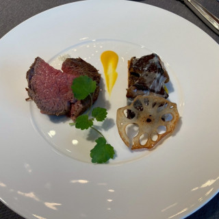 和牛フィレ肉の塩殻包み焼き