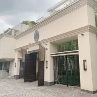 正面玄関