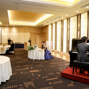 披露宴での余興のピアノ演奏です|555889さんのANAクラウンプラザホテル京都の写真(1177844)