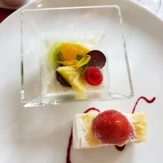 デザートはさっぱりした感じでした。