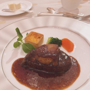 お肉は美味しくてボリュームたっぷり！|556147さんのオークスカナルパークホテル富山の写真(965100)