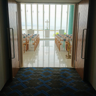 ドアが開くと目の前が琵琶湖です