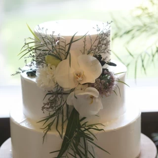 会場装花に合わせてお花を飾り付けして
くださりました。