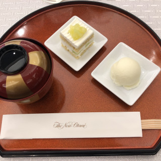 試食会のデザート