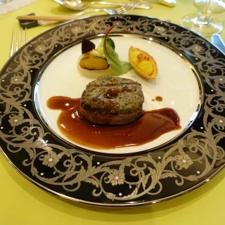 牛フィレ肉のポワレ