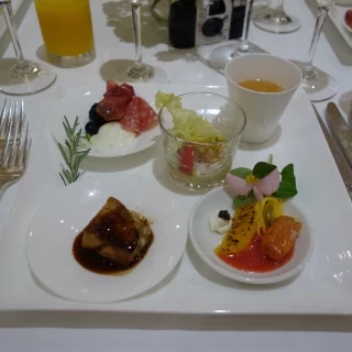 前菜。非常に美味しかったです。