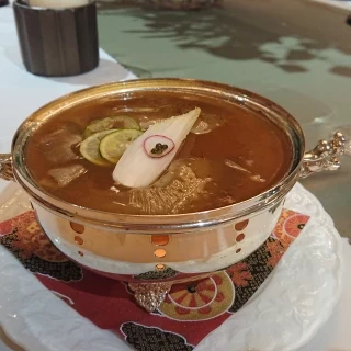 メインです。フカヒレの姿煮はなかなか食べれないかと思います