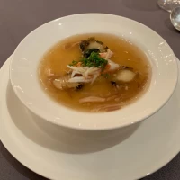 蟹の入ったフカヒレスープです。