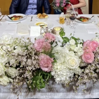 白ピンクの装花