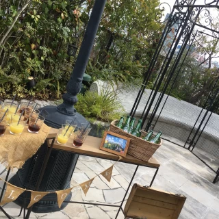 テラスではドリンクが飲めます