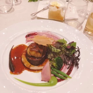 メインの肉料理