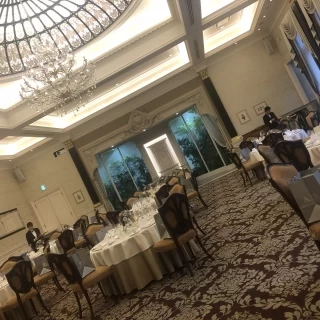 庭のある披露宴会場