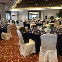 海と観覧車（街）が見える披露宴会場です。