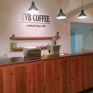 ゲストの待合室にあるドリンクバーです。