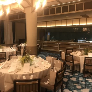 披露宴会場四階、オープンキッチン