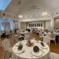 フランス館はとても広く、大人数向きの会場でした。