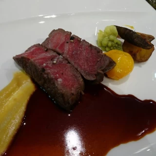 黒毛和牛フィレ肉のステーキ