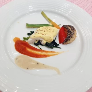 ヒラメのシャンパン蒸しグラチネ