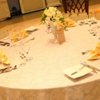 テーブルは黄色が基調となったコーディネートでした