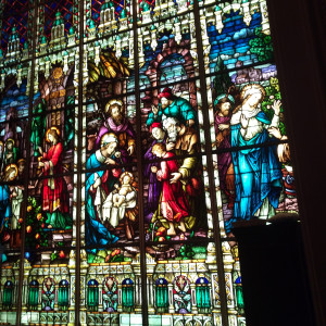 ステンドグラスが素敵なチャペル|557618さんのセントアンドリュース教会の写真(981403)