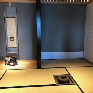 茶室あり。ゲスト1名ずつにお抹茶の提供あり。