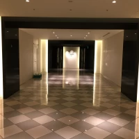 会場はもうすぐ。