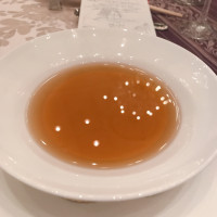 伝統のスープ　下には茶碗蒸しのような層があり美味しいです