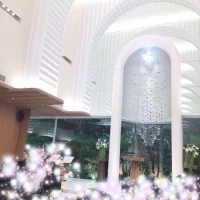 天井の高いチャペルです。光も拡散されて室内ですがとても明るい