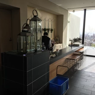 モンスーンヴィラ
バーカウンターも素敵。