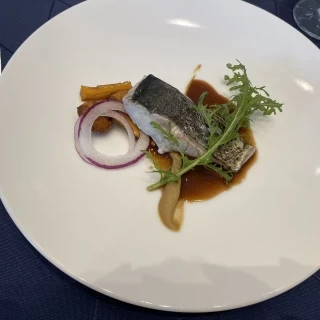 お魚料理です